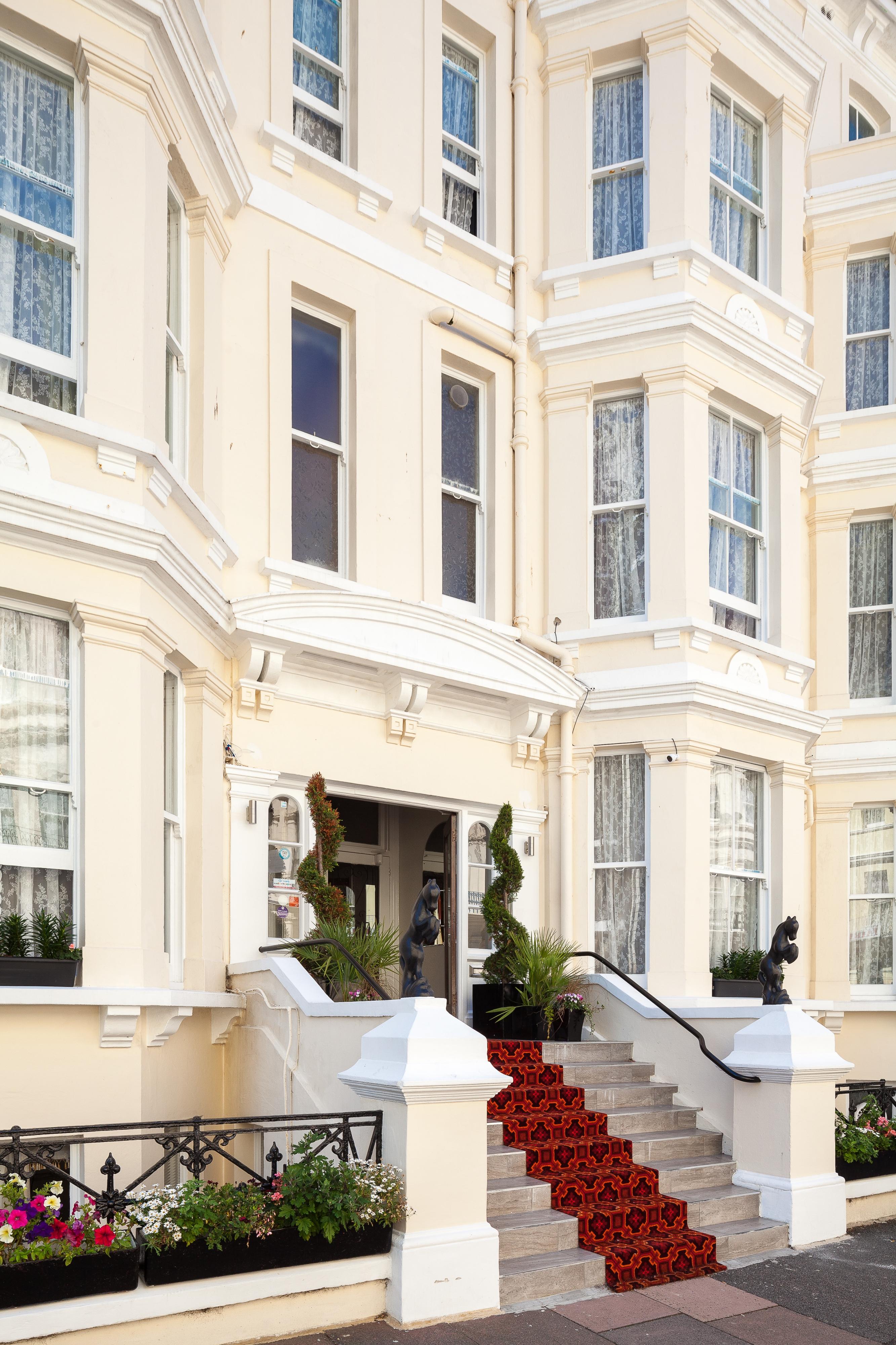 Pearl & Pebbles Eastbourne Hotel Exterior photo