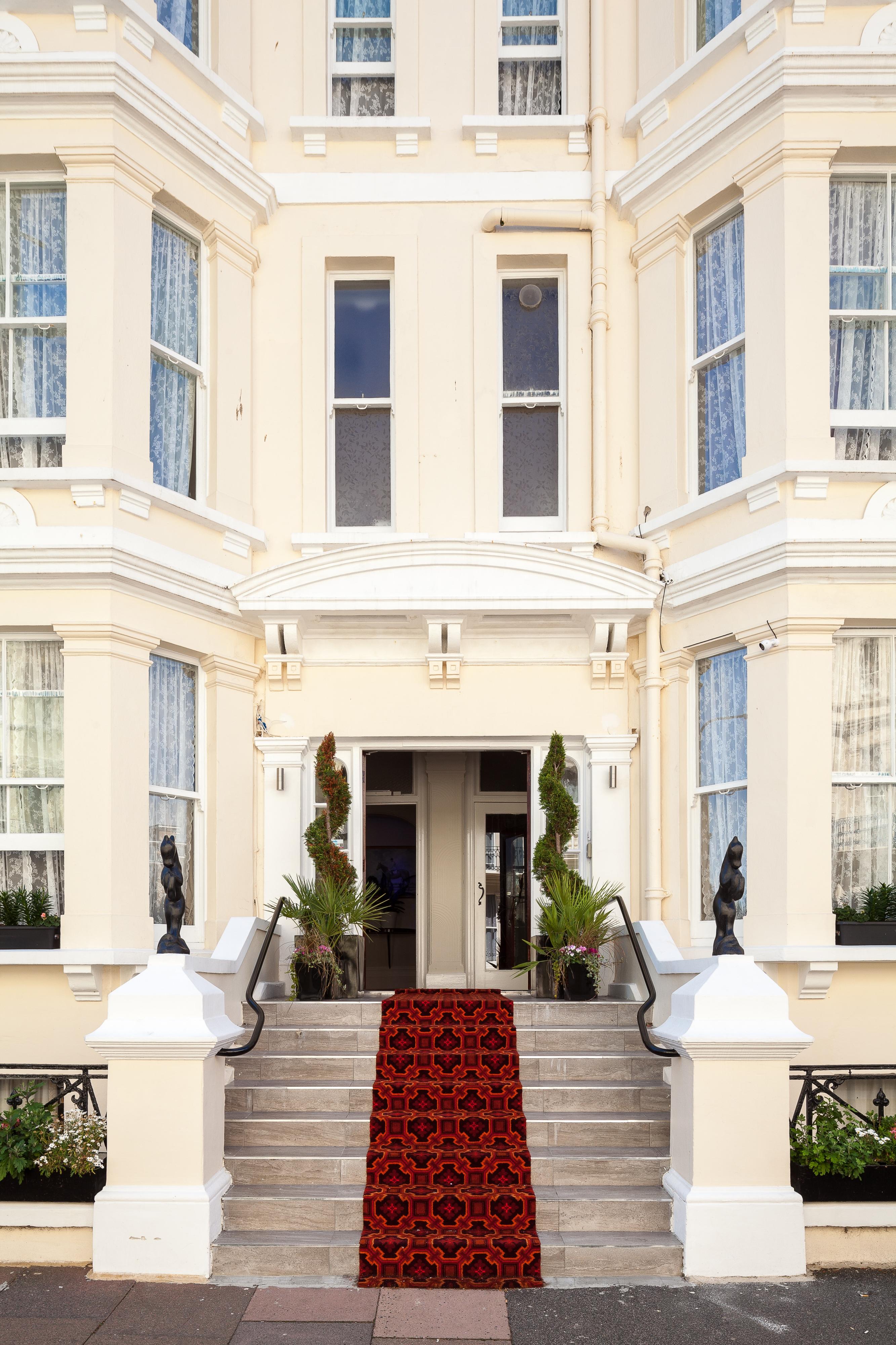 Pearl & Pebbles Eastbourne Hotel Exterior photo